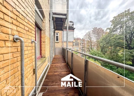 Balkon hinten - Büro/Praxis mieten in Stuttgart - Exklusive 186 qm Büroetage im klassischen Stil – Ideal für Liebhaber einzigartiger Architektur