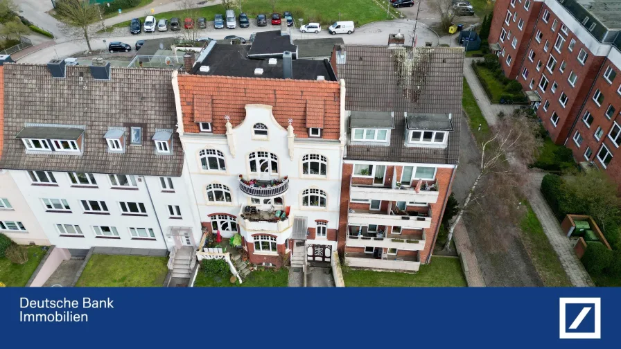 Frontansicht - Haus kaufen in Lübeck - Anlageobjekt mit Mietsteigerungsmöglichkeiten durch Ausbaureserven