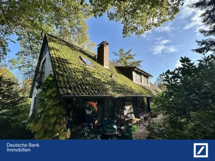 Außenansicht - Haus kaufen in Rosdorf - Naturnah leben in Rosdorf: Einfamilienhaus mit viel Platz und ländlichem Charme