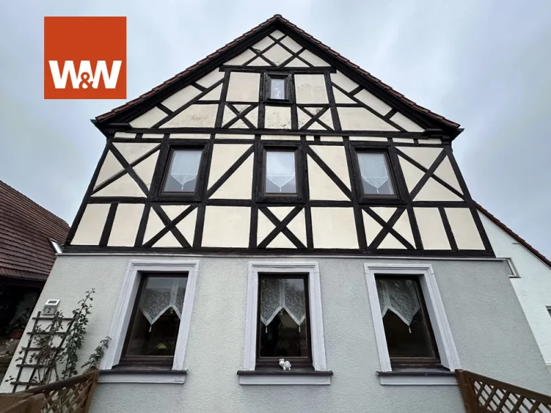 Titelbild Haus - Haus kaufen in Reichmannshausen - RESERVIERT! Charmantes Fachwerkhaus zum Kauf