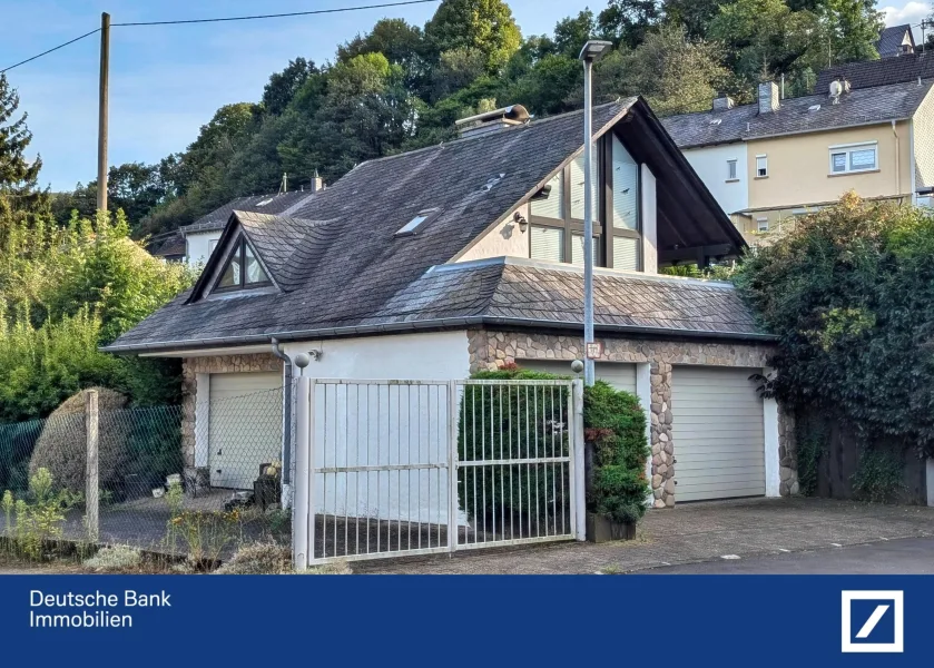 Ansicht 3 - Haus kaufen in Idar-Oberstein - Kleines Haus mit großem Potenzial auf 1344 qm Grundstück!