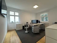 Wohnbereich (aktuell Büro)