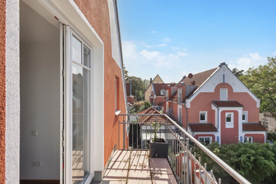 Sonniger Balkon in Westausrichtung 