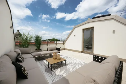 Sonnige Dachterrasse mit weitem Blick - Wohnung kaufen in München - Luxuriöse Maisonette-Dachterrassen-Wohnung mit Traumpanorama über den Dächern von München