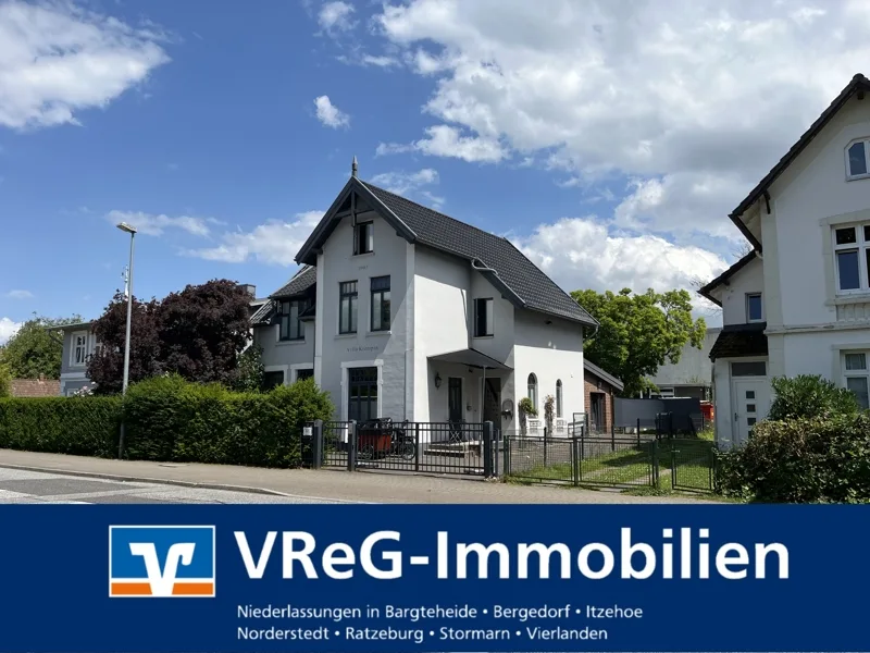 Titelbild  - Haus kaufen in Ahrensburg - Große Villa in Ahrensburg zu verkaufen mit Anbau und zwei Wohncontainern!