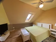 Schlafzimmer DG