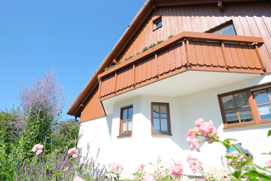 Gebäudenansicht - Haus kaufen in Senden - Wundervolle DHH mit Garten, Garage und PV