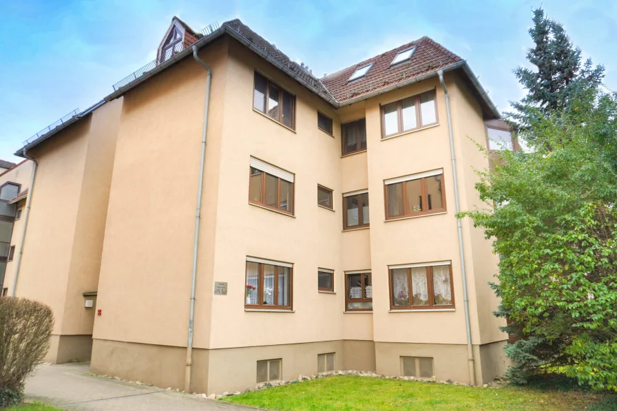 Außenansicht - Wohnung kaufen in Heilbronn - Großzügige 3-Zi.-DG-Wohnung mit TG-Stellplatz in ruhiger Lage mit top Anbindung - *provisionsfrei*