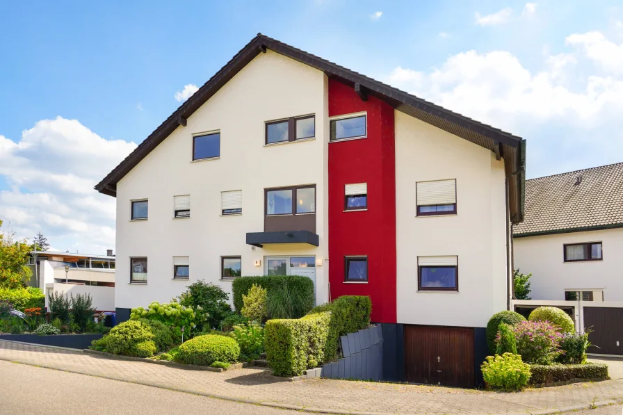 Außenansicht - Wohnung kaufen in Obersulm / Affaltrach - Großzügige 3,5-Zi-ETW in ruhiger Lage von Obersulm, 2 Balkone, 115 m² Wfl., Garage & Blick ins Grüne