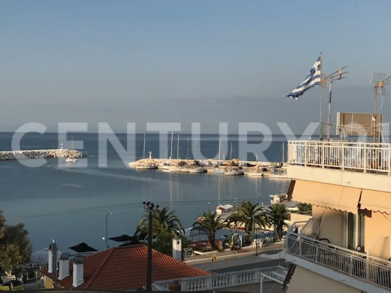 Ausblick von Balkon auf dem Hafen