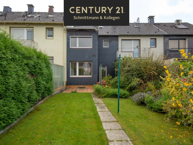 Blick von Garten aufs haus - Haus kaufen in Dortmund - Dorstfeld - Handwerker aufgepasst! Erfüllen Sie sich jetzt Ihren Traum vom Eigenheim.