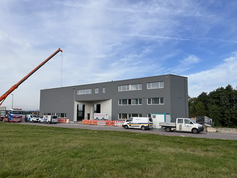 Gebäudeansicht - Büro/Praxis mieten in Grafenberg - Büro * Erstbezug * Glasfaser