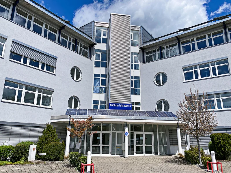 Eingang - Büro/Praxis mieten in Reutlingen - Sichtbarkeit * 3. OG mit Aussicht * Aufzug * Tiefgarage