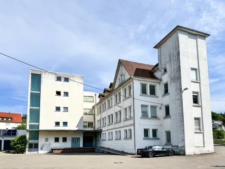 Gebäude Südwestansicht - Büro/Praxis kaufen in Albstadt - Entwicklungspotenzial Büro/Wohnen * BGF ca. 3.520 m²