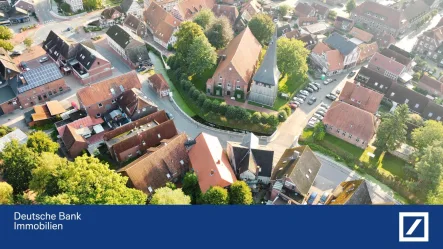 Drohnenaufnahme - Haus kaufen in Jork - Wohn-/Geschäftshaushaus mit großem Grundstück inmitten von Jork!