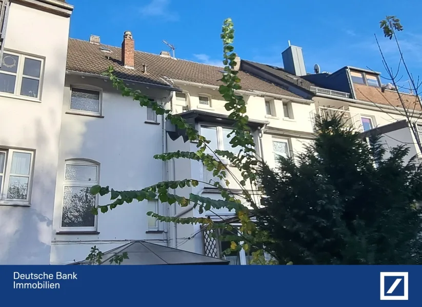 Rückansicht - Wohnung kaufen in Hilden - Schöne Altbau-Wohnung mit der Option zum Ausbau zur Maisonettewohnung - PROVISIONSFREI