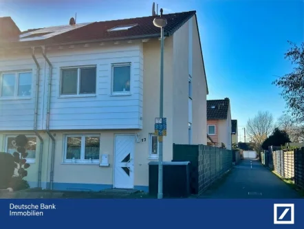 Vorderfront - Haus kaufen in Langenfeld - Modernes Reihenendhaus in Top-Lage von Langenfeld