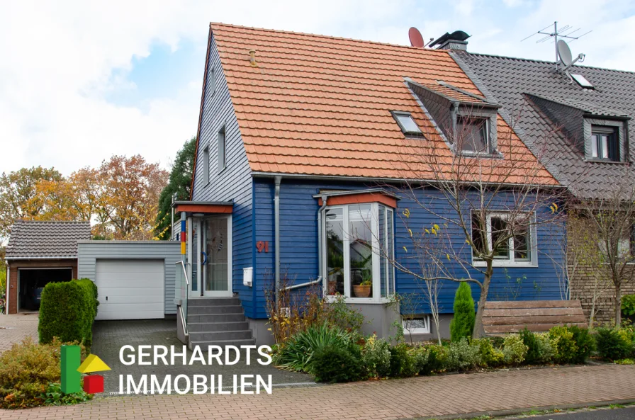 Strassenansicht - Haus kaufen in St. Tönis - Ihr neues Zuhause in St. Tönis – Liebevoll gestaltetes Haus und Garten in ruhiger Lage! Ansehen!