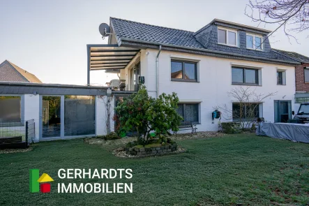 Gartenansicht - Haus kaufen in Grefrath - Ländlich wohnen, modern leben – Ihr perfektes Familienhaus in Grefrath! Ansehen!