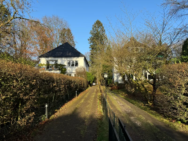 zwei baugleiche Häuser - Haus kaufen in Hamburg - Wintermärchen? Sommertraum!