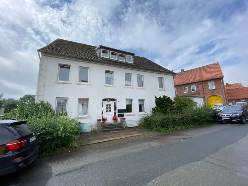 Straßenansicht - Haus kaufen in Barntrup - Gutes Investment zum fairen Preis!