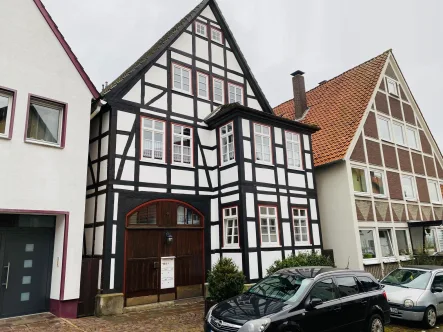 Außenansicht - Wohnung kaufen in Blomberg - Gemütliche Wohnung mit großem Balkon direkt in der Innenstadt von Blomberg!