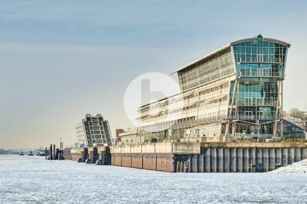 Außenansicht - Büro/Praxis mieten in Hamburg - Hochwertige Büros mit Elbblick zu vermieten - Büros direkt an der Wasserkante