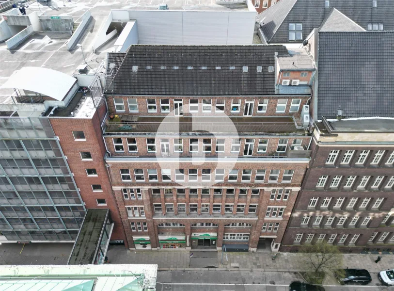 Außenansicht - Büro/Praxis mieten in Hamburg - Bugenhagenhaus - Zentrale Büroflächen mit Terrasse dirket in der Innenstadt mieten