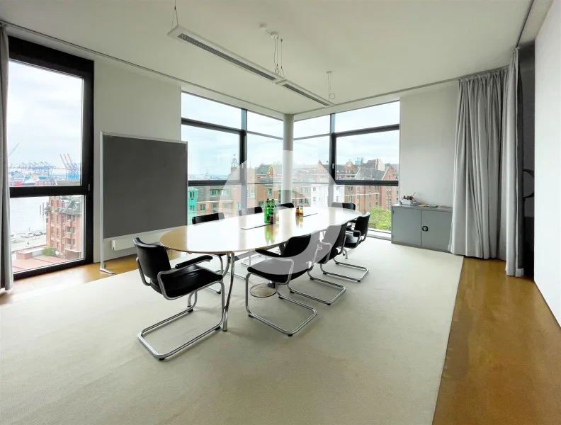 Innenansicht - Büro/Praxis mieten in Hamburg - bürosuche.de: Moderne Bürofläche mit Elbblick kurzfristig zu vermieten!