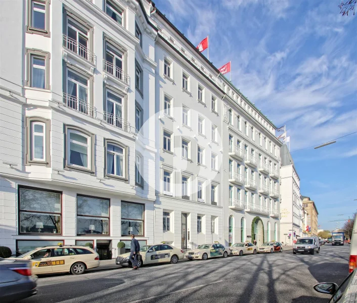 Außenansicht - Büro/Praxis mieten in Hamburg - Top-Etage am Jungfernstieg zu vermieten