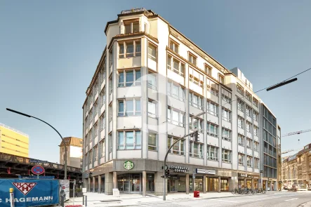 Außenansicht - Büro/Praxis mieten in Hamburg - bürosuche.de: Cityloft mit toller Atmosphäre und idealer Verkehrsanbindung!