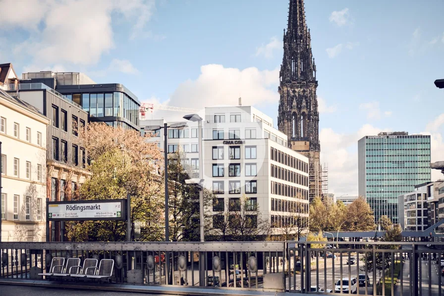 Außenansicht - Büro/Praxis mieten in Hamburg - bürosuche.de: Hochwertig ausgestattete Büros mit Terrasse! Direkt am Hopfenmarkt!