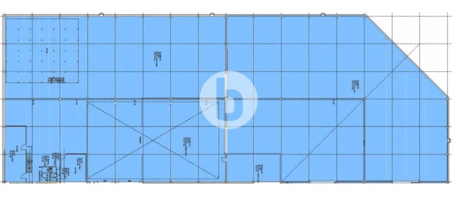 EG Halle mit ca. 3.300 m²