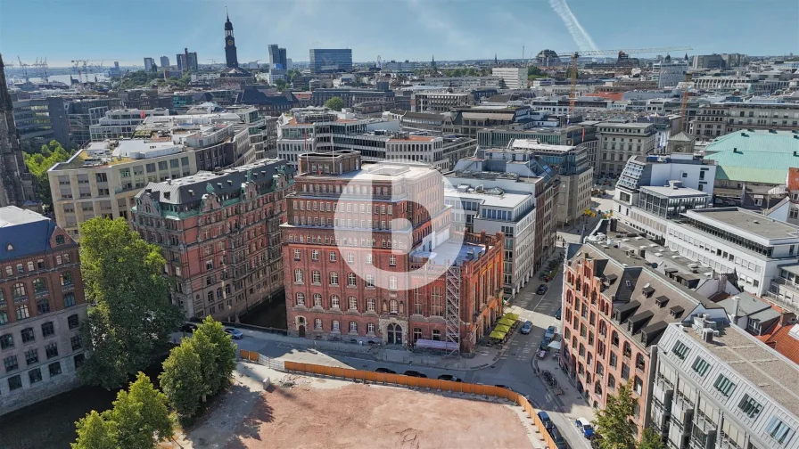 Außenansicht - Büro/Praxis mieten in Hamburg - Historisches Gebäude mit Terrasse preiswert in der Hamburger City mieten! Praxis möglich!