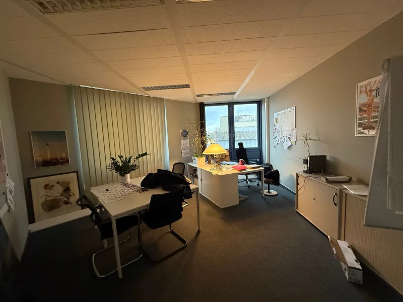 Büro 7