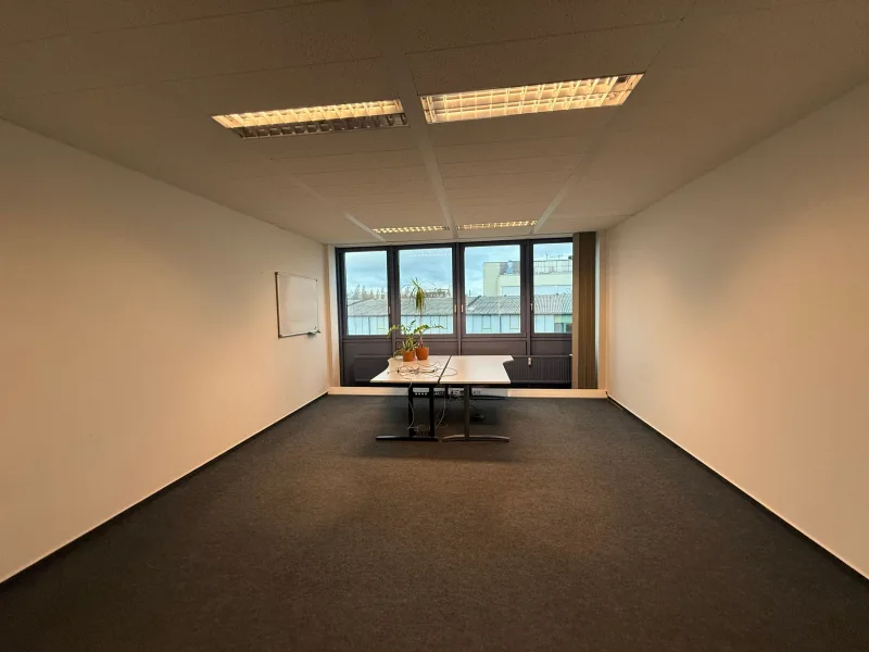 Büro 6