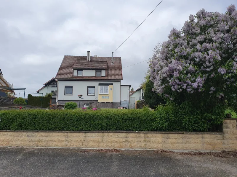 Ost-Ansicht - Haus kaufen in Herrenberg - EFH - Calwer Straße 21 in Oberjesingen