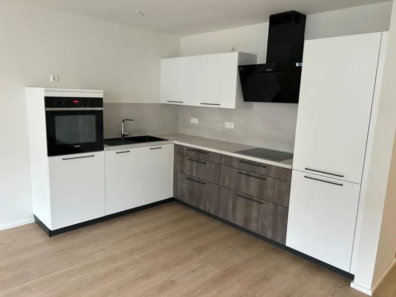 Küche - Wohnung mieten in Gärtringen - Schöne, großzügige 3-Zimmer-Wohnung mit Balkon – Ideal für Alleinstehende & Paare ab 60!