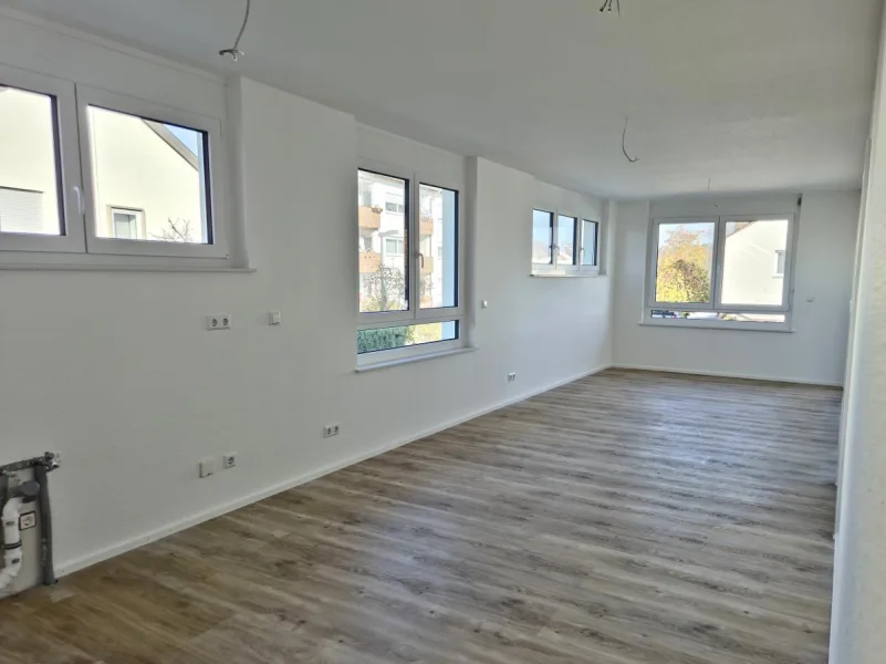 Heller Wohn-Essbereich - Wohnung mieten in Herrenberg - Ideal für Senioren und junge Menschen mit Behinderungsgrad!