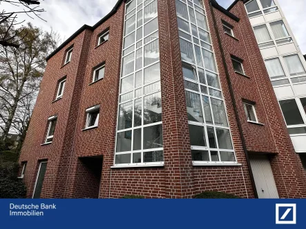 Außenansicht - Wohnung kaufen in Gladbeck - Attraktive Dachgeschosswohnungen "trennbar" – Flexible Vermietungsoptionen