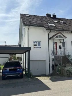 Aussenansicht 1 - Haus kaufen in Winnenden - Helle und freundliche Doppelhaushälfte mit schönem offenem Wohnraum - zum Wohnungspreis