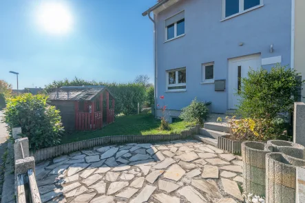  - Haus kaufen in Steinenbronn - Familientraum - Großzügiges Reihenendhaus mit sonnigem Garten und nachhaltiger Technik!