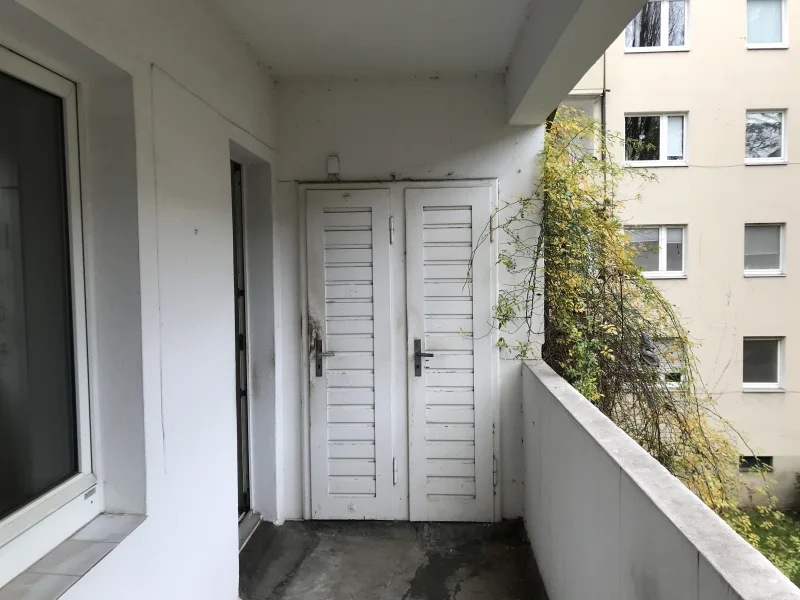 Balkon - Wohnung mieten in Düsseldorf - 2 Zimmerwohnung in Düsseltal befristet bis 31.12.2028