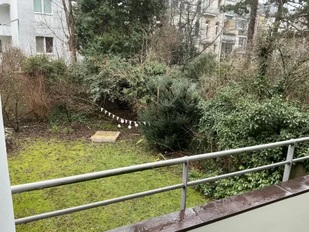 Blick vom Balkon - Wohnung mieten in Düsseldorf - Großzügig geschnittene 3-Zimmer-Wohnung in Düsseltal