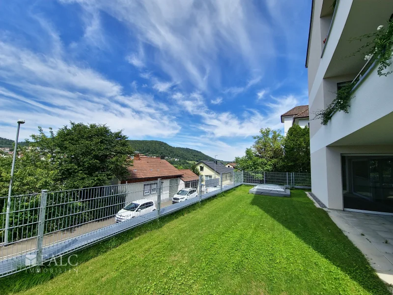 Ausblick - Wohnung kaufen in Albstadt - Exklusive Wohnung mit Garten in guter Wohnlage