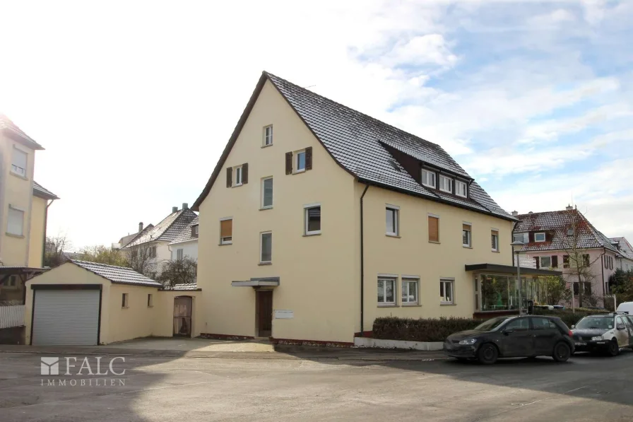 Ansicht - Haus kaufen in Reutlingen - Generationenhaus PLUS Mieteinnahmen in bester Lage