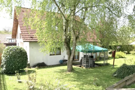 Gartenseite - Haus kaufen in Staig - Familienheim