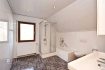 Badezimmer DG