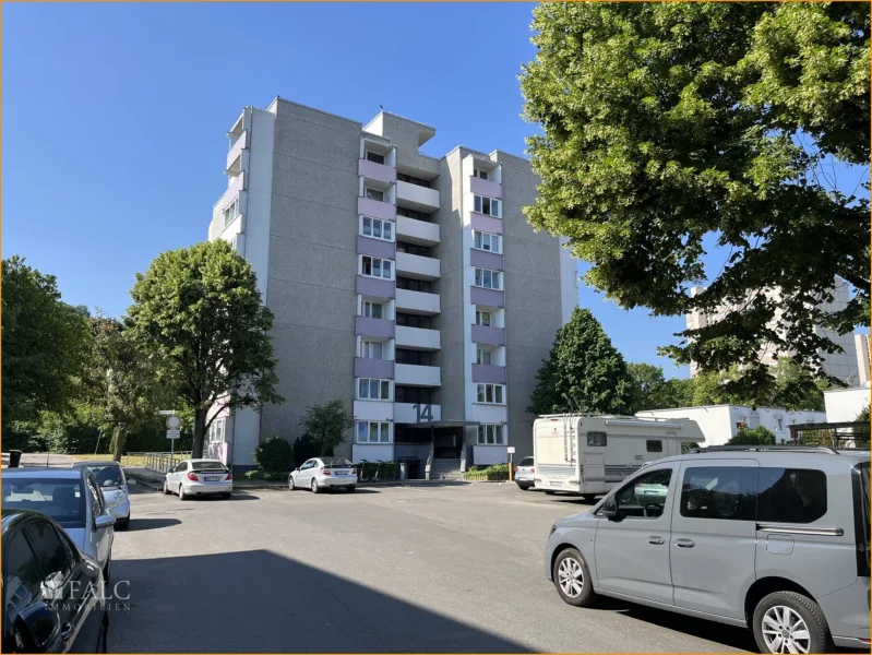 Hausansicht - Wohnung kaufen in Böblingen - Beliebte ältere Stadtwohung in BB-Wiesengrund, im 1. OG + Stellplatz