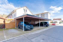 Carport und Stellplatz